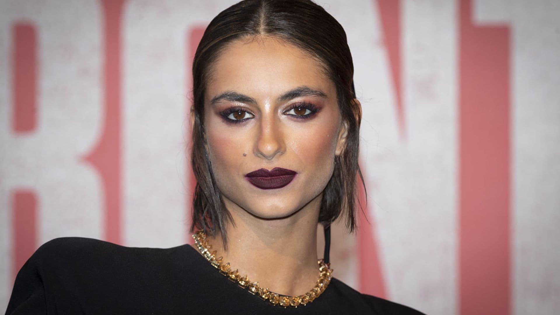 Begoña Vargas arrasa con un look ultra 'dark' en la presentación de su último proyecto