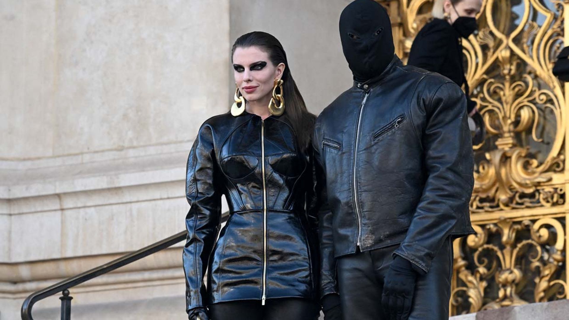 La transformación de estilo de Julia Fox desde que sale con Kanye West, ¡visten igual!