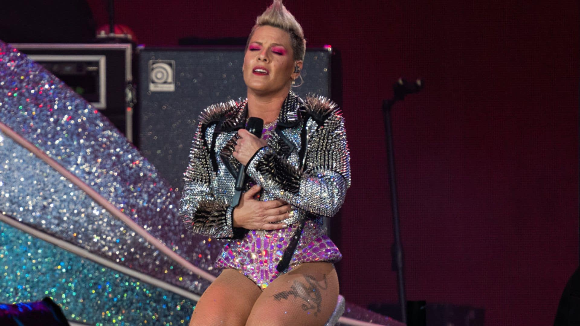 El emocionante homenaje de Pink a Sinéad O´Connor cantando 'Nothing compares 2U' al conocer la noticia de su muerte