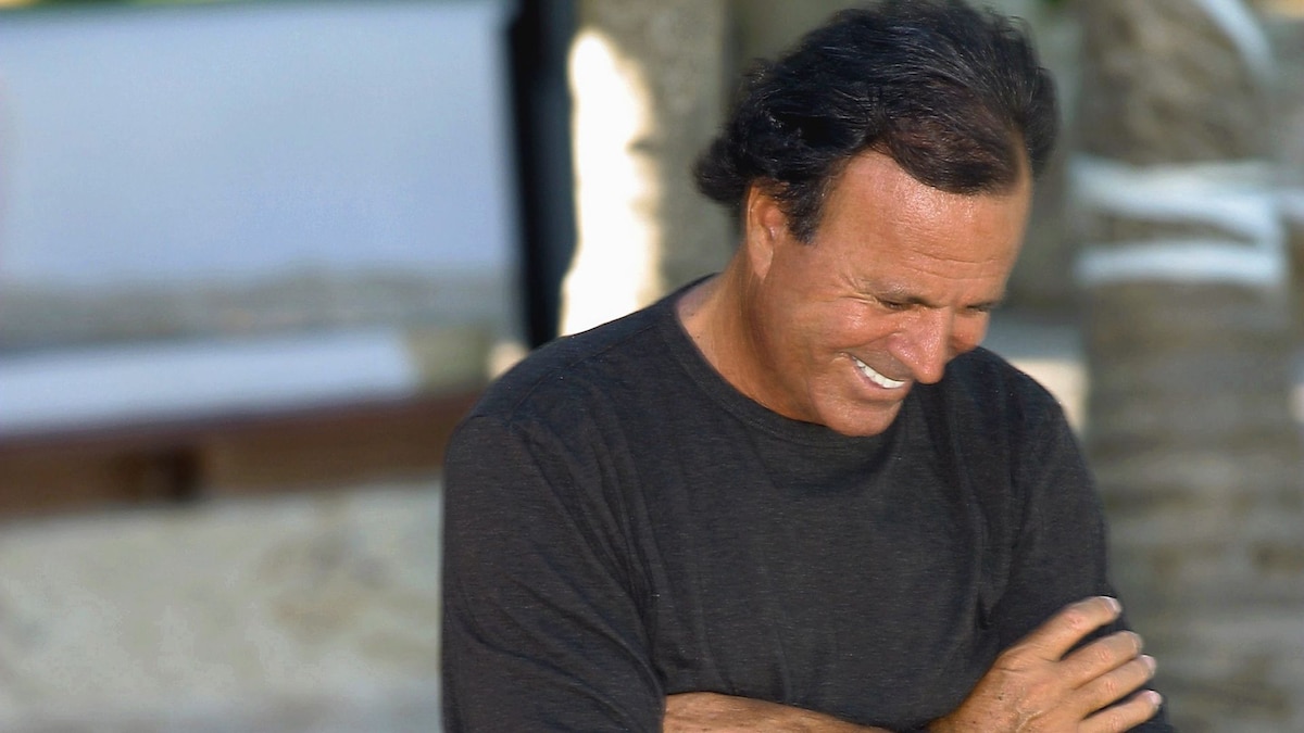 Hablamos con una extrabajadora de Julio Iglesias y nos da su testimonio: “Esta es mi historia“