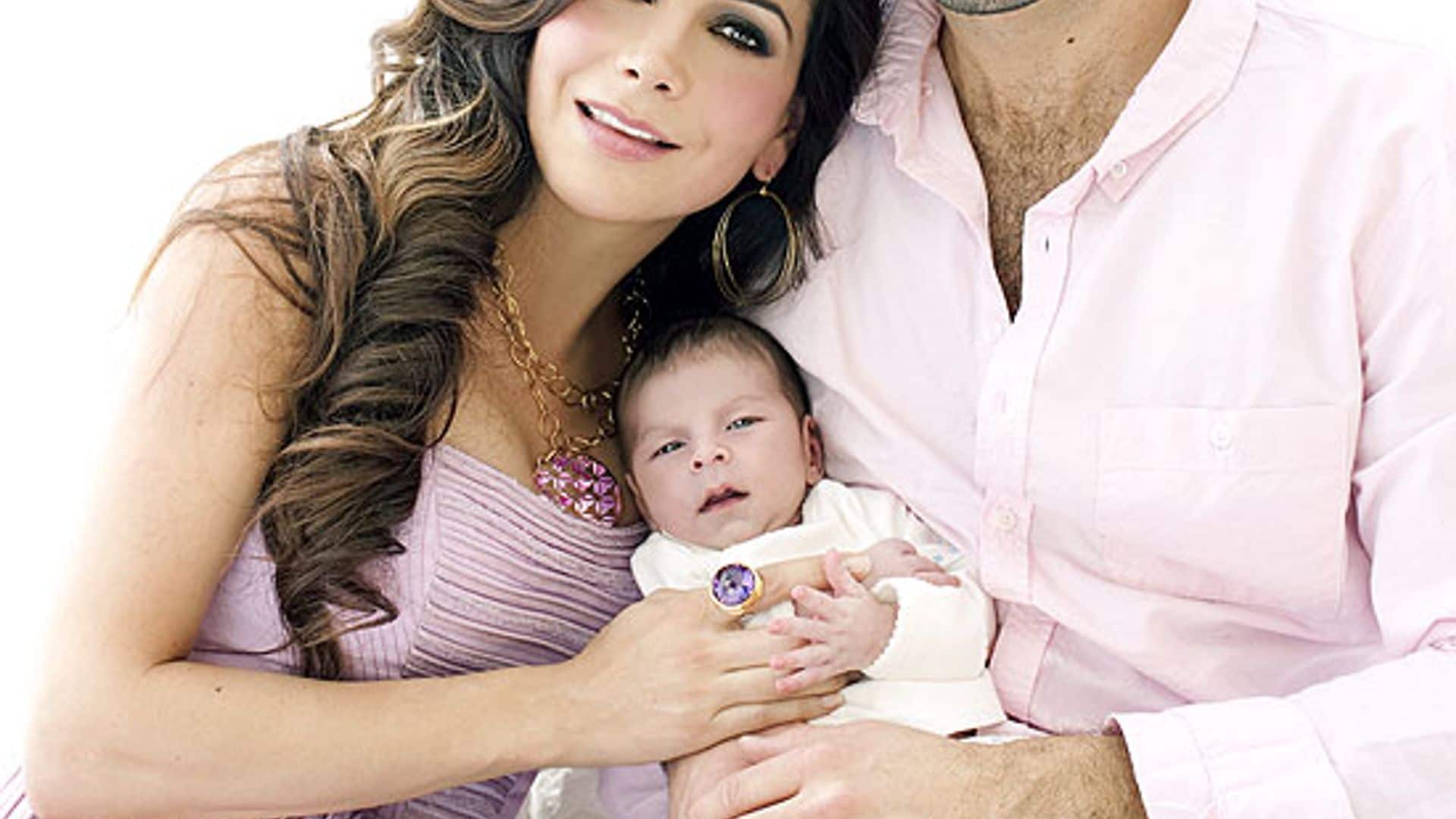 EXCLUSIVA HOLA: Patty Manterola y Forrest Kolb presentan por primera vez a su hijo Lucca Leo