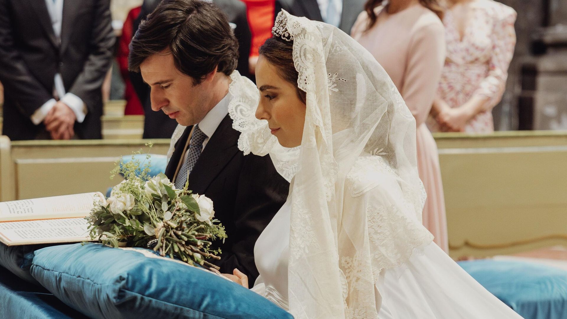 Miguel Fierro Corsini y Teresa Revuelta: las fotos no vistas de la boda que unió a tres dinastías empresariales