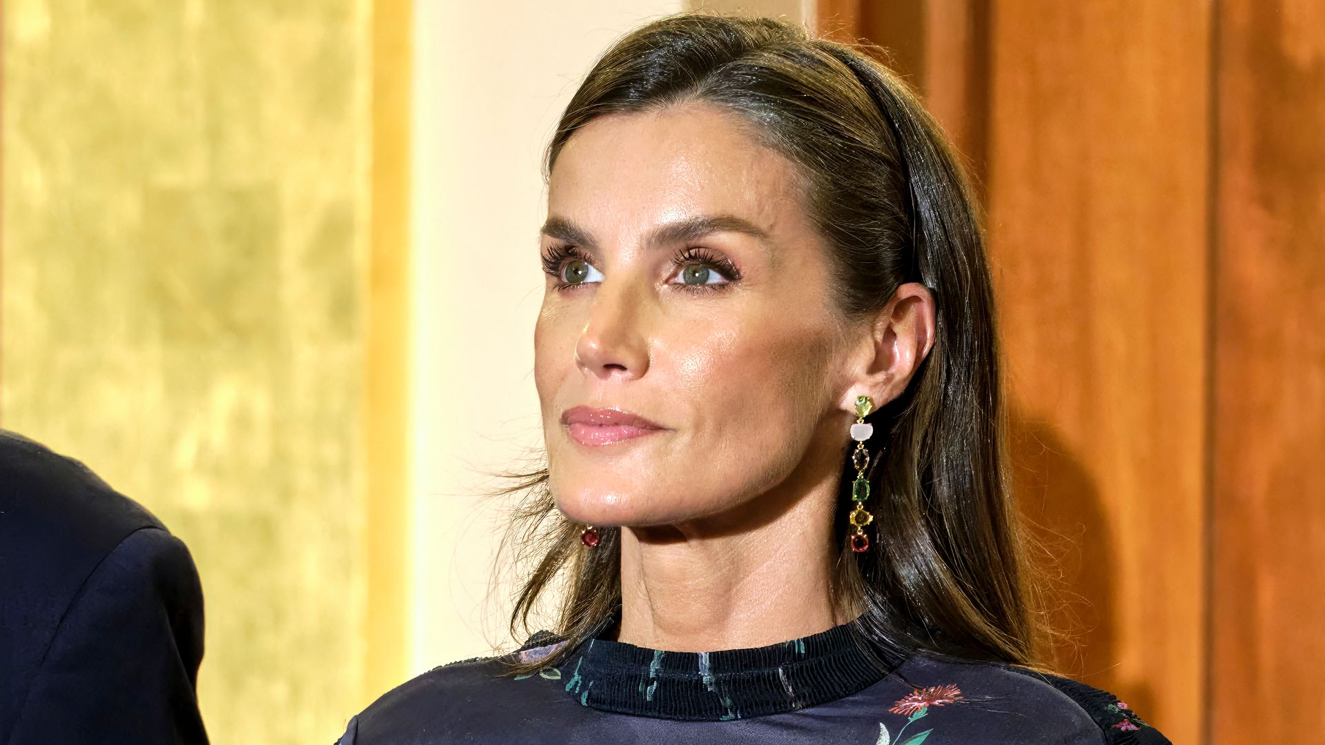 El homenaje de la reina Letizia a Giorgio Armani en Bruselas: ¿estamos ante su mejor look del año?