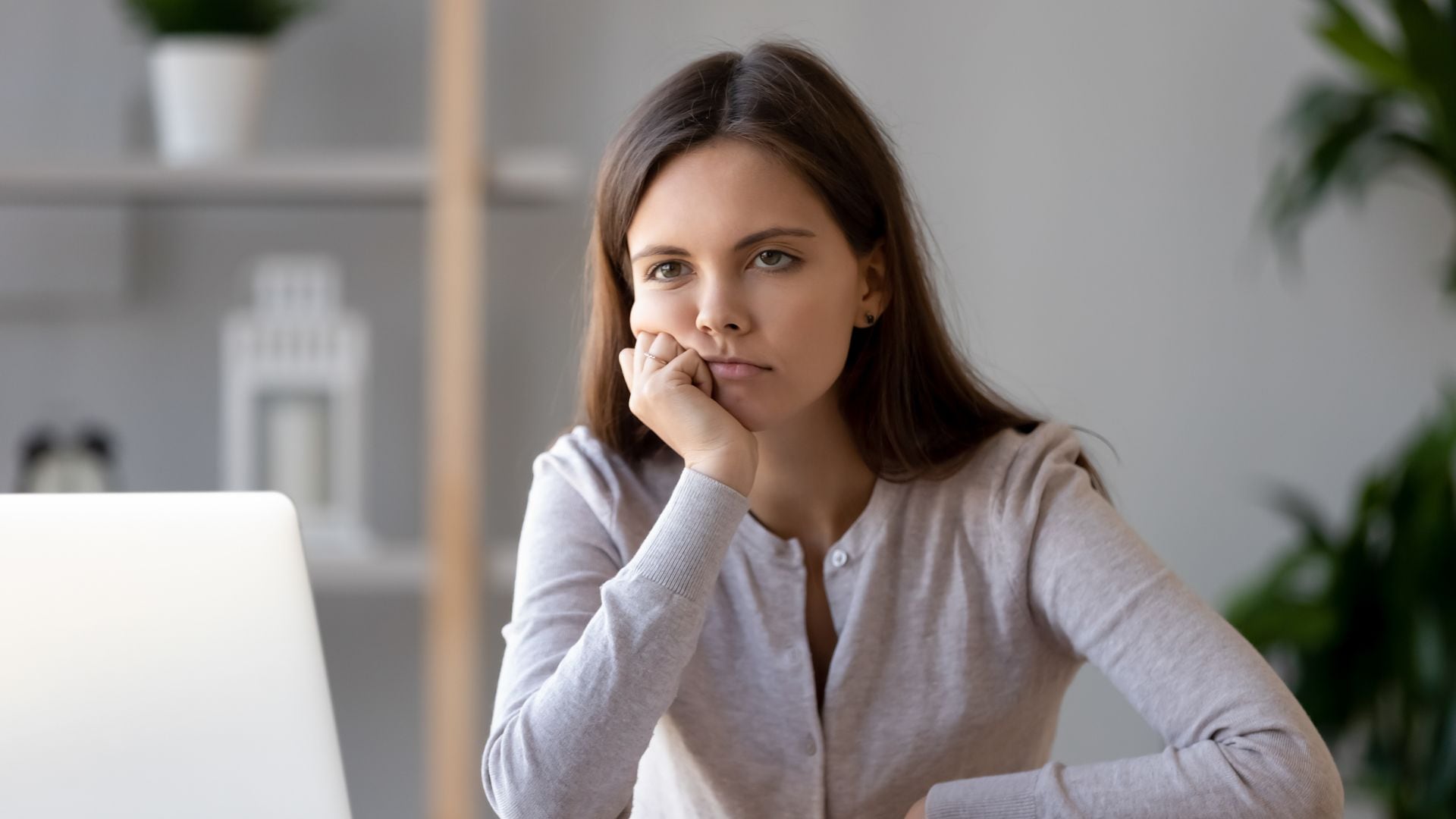 Mujer aburrida