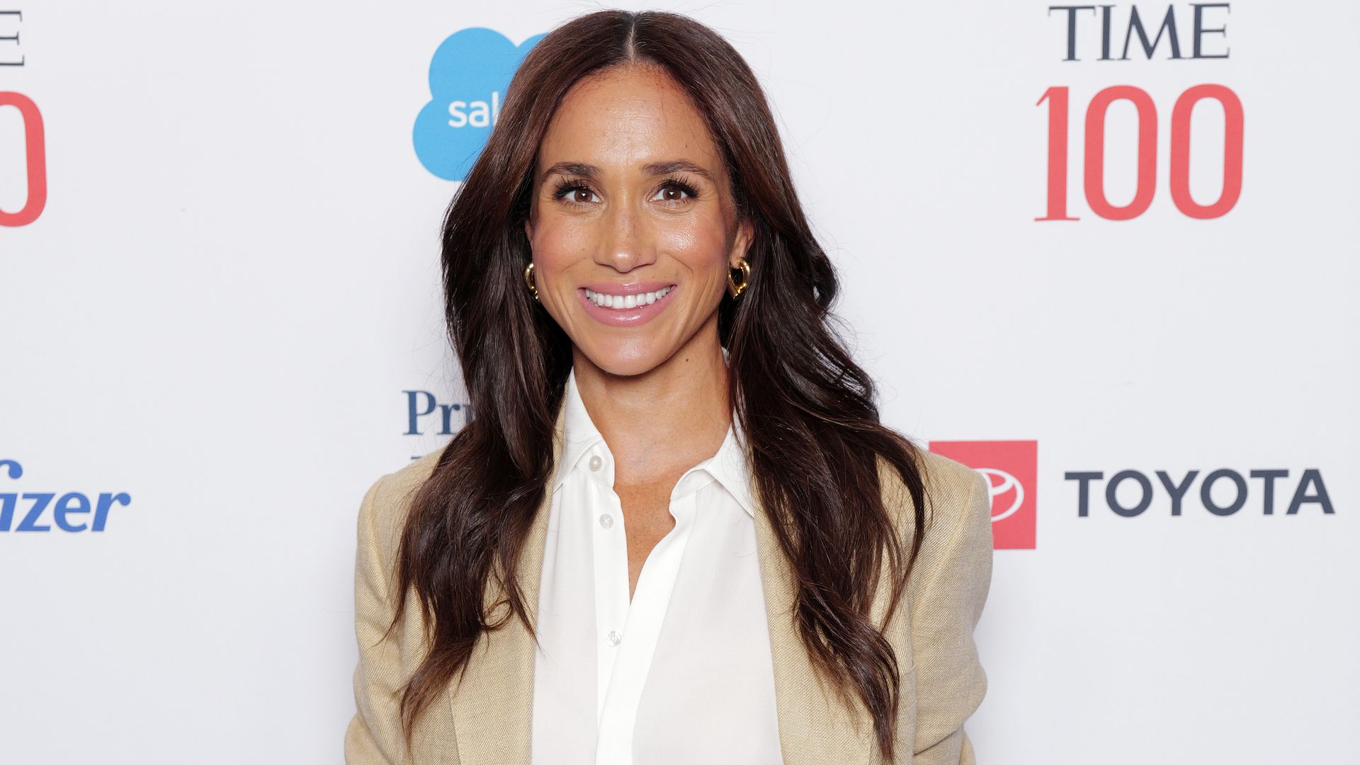 Meghan Markle recrea uno de los 'looks' más icónicos de la princesa Diana 