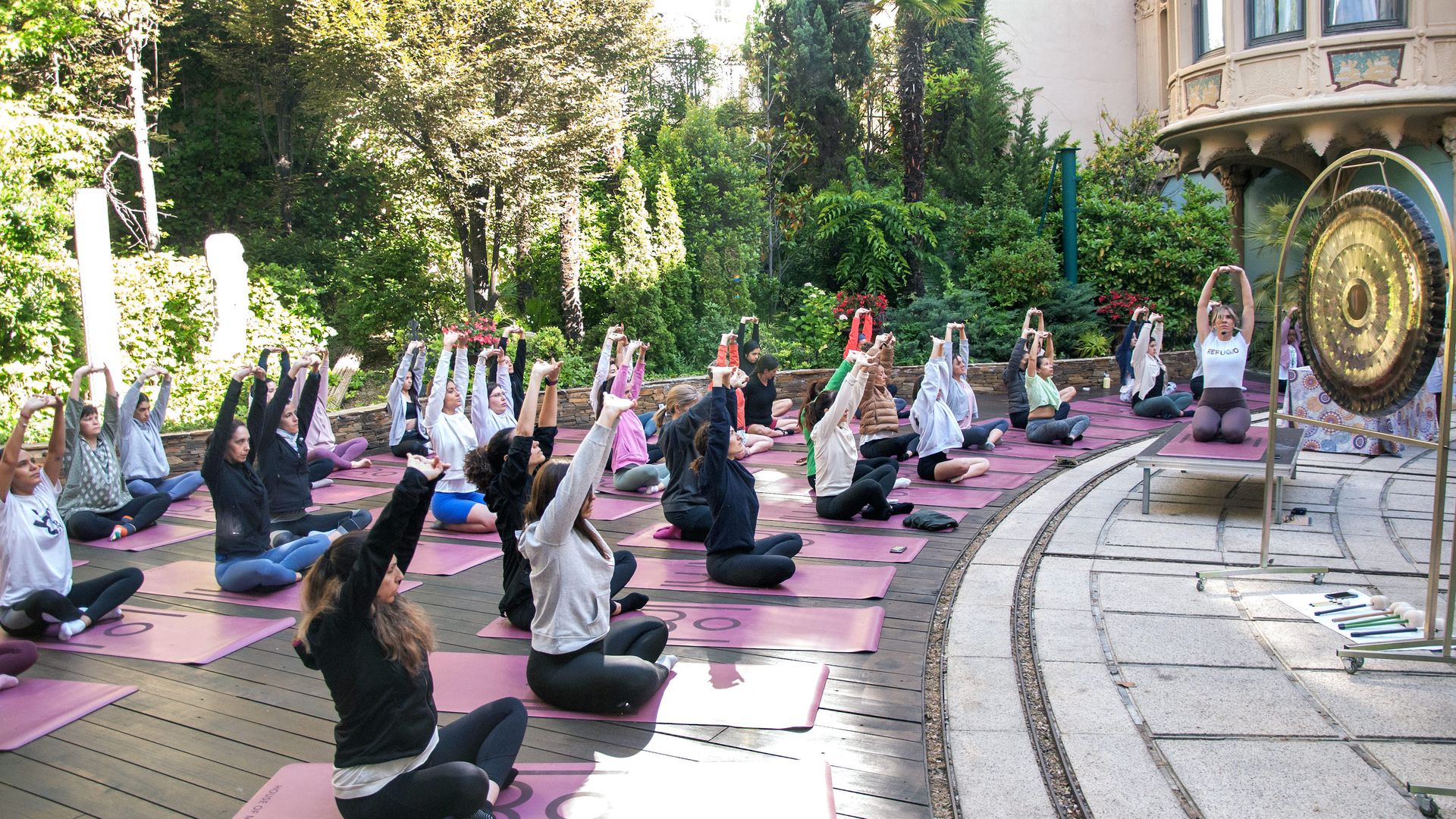 Yoga por Refugio: cuando moverse también es un acto de solidaridad