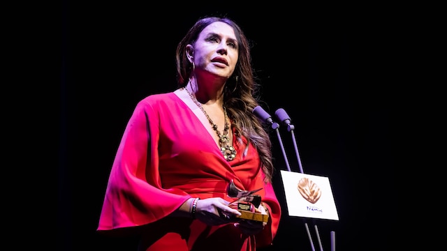 Karla Sofía Gascón y su poderoso discurso al recibir un importante premio en España
