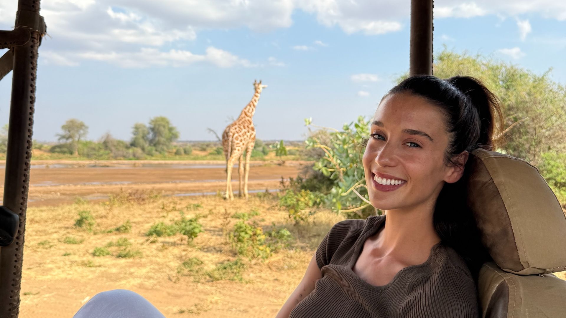 María Pedraza y Jason Fernández celebran sus 3 años de amor con un apasionante safari en Kenia: las mejores imágenes