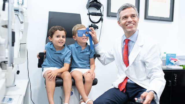 Dr. Javier Hurtado Ceña, oftalmólogo pediátrico