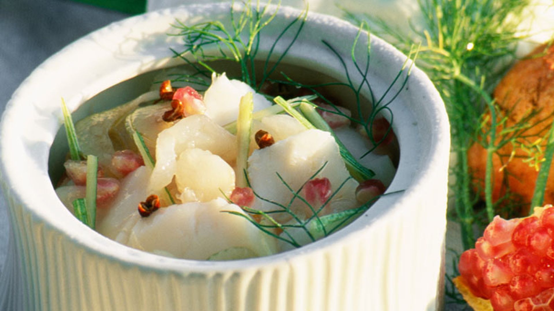Ceviche de lubina con granada