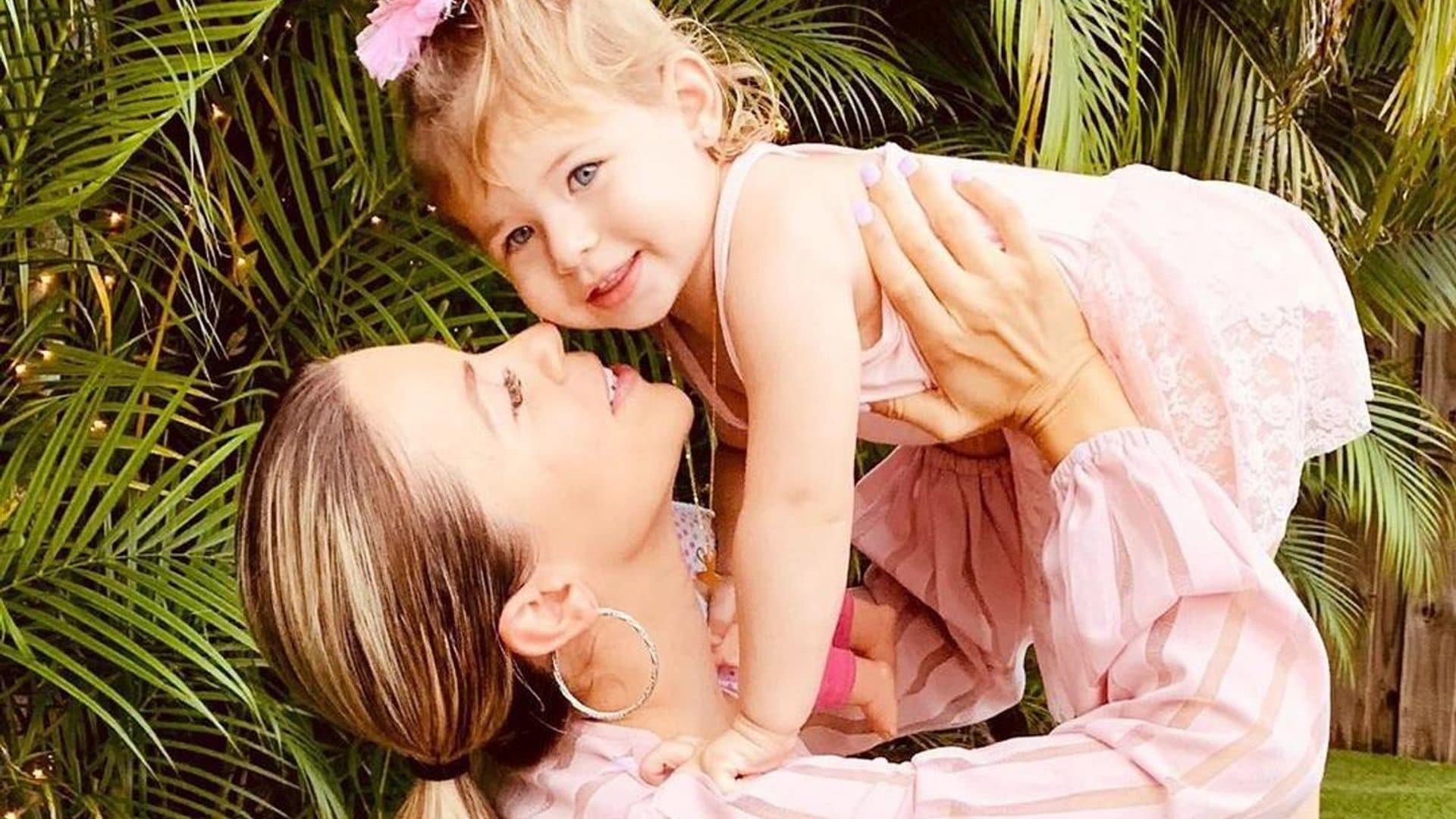 'Aprendiendo con papá', Luna, la hija de Ximena Duque, en sus lecciones más tiernas