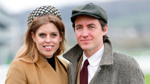 CHELTENHAM, UNITED KINGDOM - MARCH 14: (EMBARGOED FOR PUBLICATION IN UK NEWSPAPERS UNTIL 24 HOURS AFTER CREATE DATE AND TIME) Princess Beatrice and Edoardo Mapelli Mozzi attend day 3 'St Patrick's Thursday' of the Cheltenham Festival at Cheltenham Racecourse on March 14, 2024 in Cheltenham, England. (Photo by Max Mumby/Indigo/Getty Images)