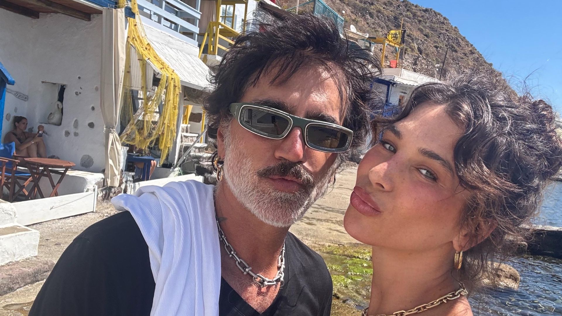 Alejandro Fernández abre su corazón y le dedica un mensaje lleno de ternura a Karla Laveaga en su día especial