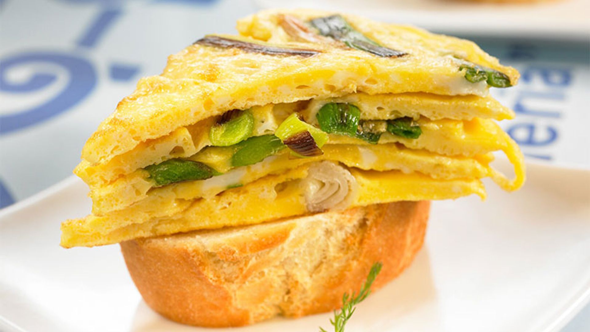 Pincho de tortilla de ajos tiernos