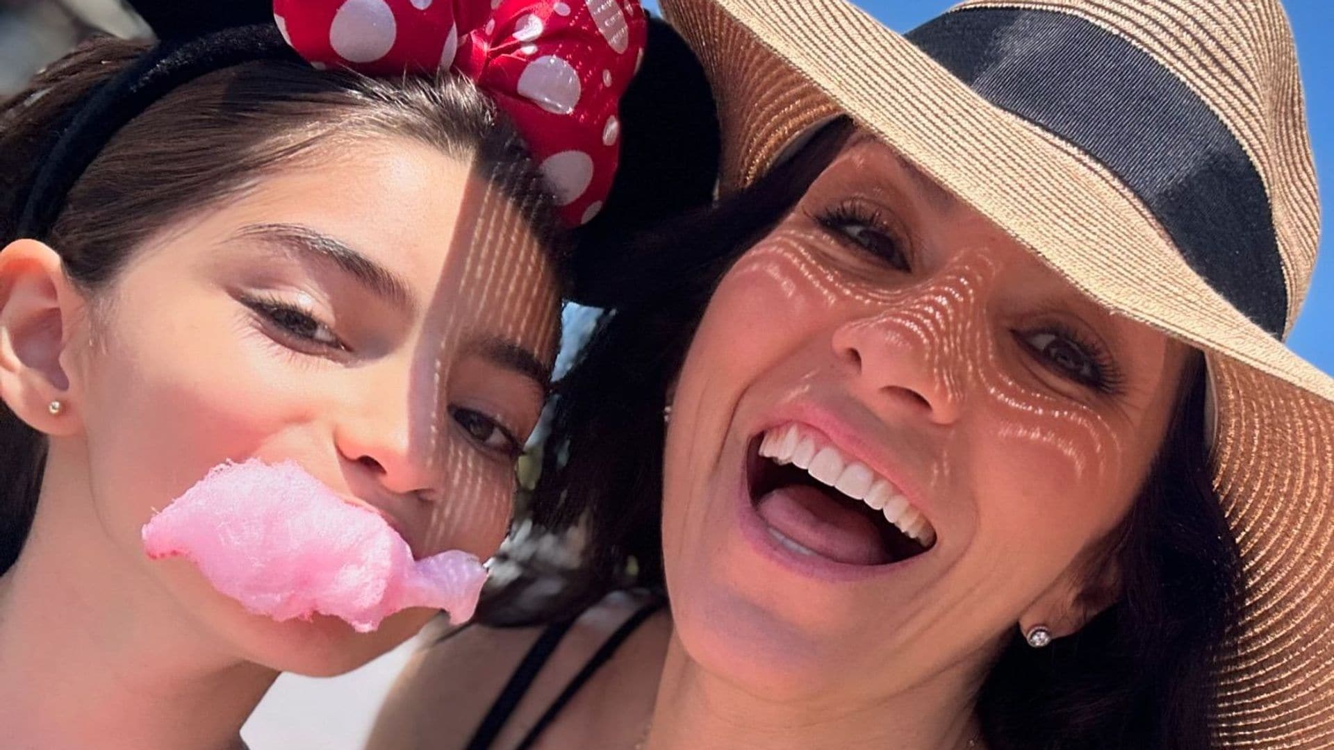 Alessandra Rosaldo y Aitana, de festejo precumpleaños por el 'Lugar Más Feliz del Mundo'