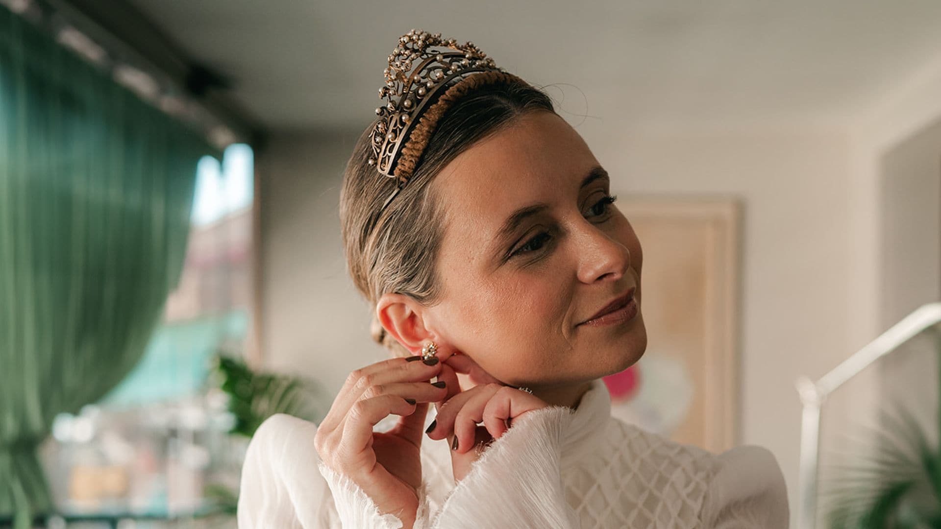 Fátima, la novia que llevó una tiara de perlas que perteneció a Isabel II y celebró su boda en Madrid 
