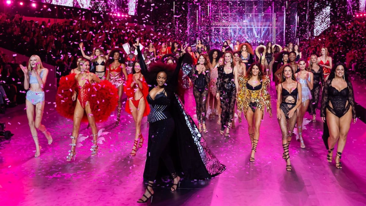 Los momentos más icónicos del Victoria's Secret Fashion Show 2024 | ¡HOLA!