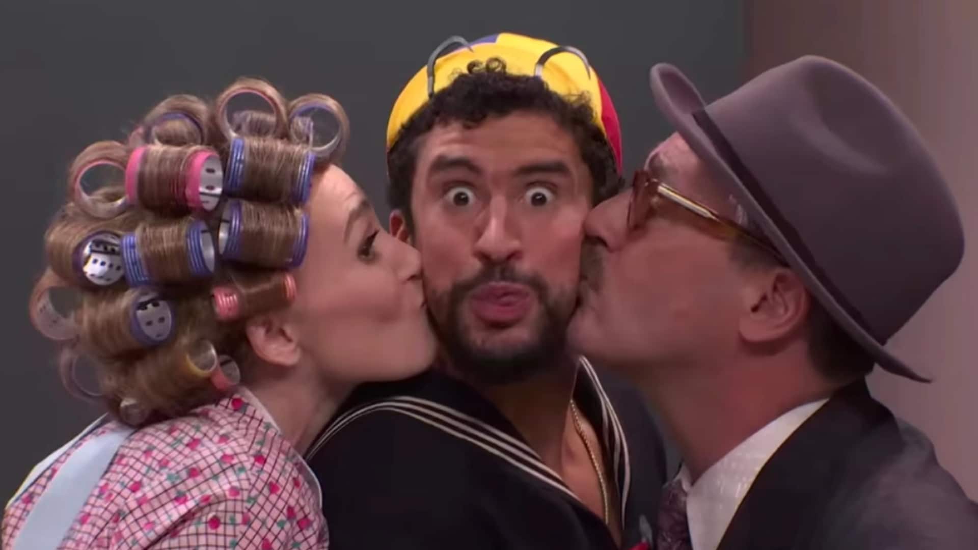 Bad Bunny como Quico en el sketch de 'Saturday Night Live'.