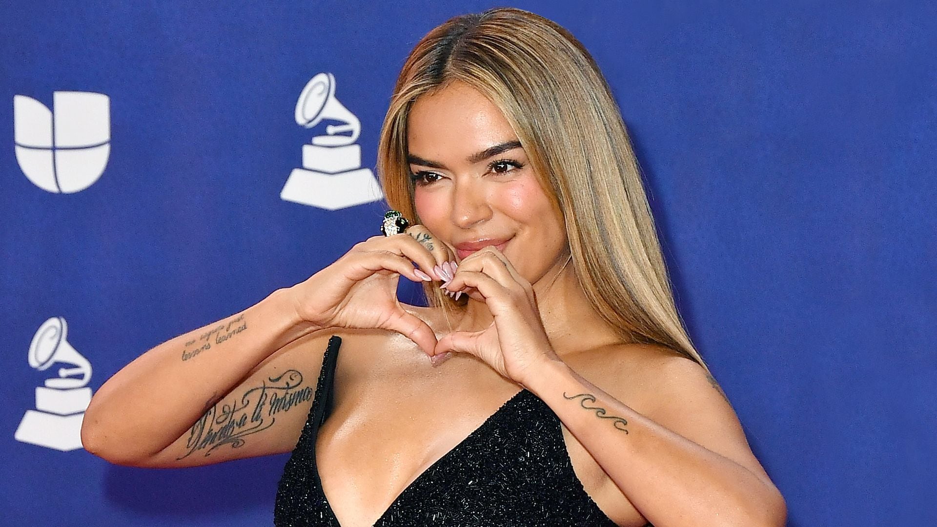 Los 'looks' más impactantes de la alfombra roja de los Latin Grammy: de Karol G a Nathy Peluso