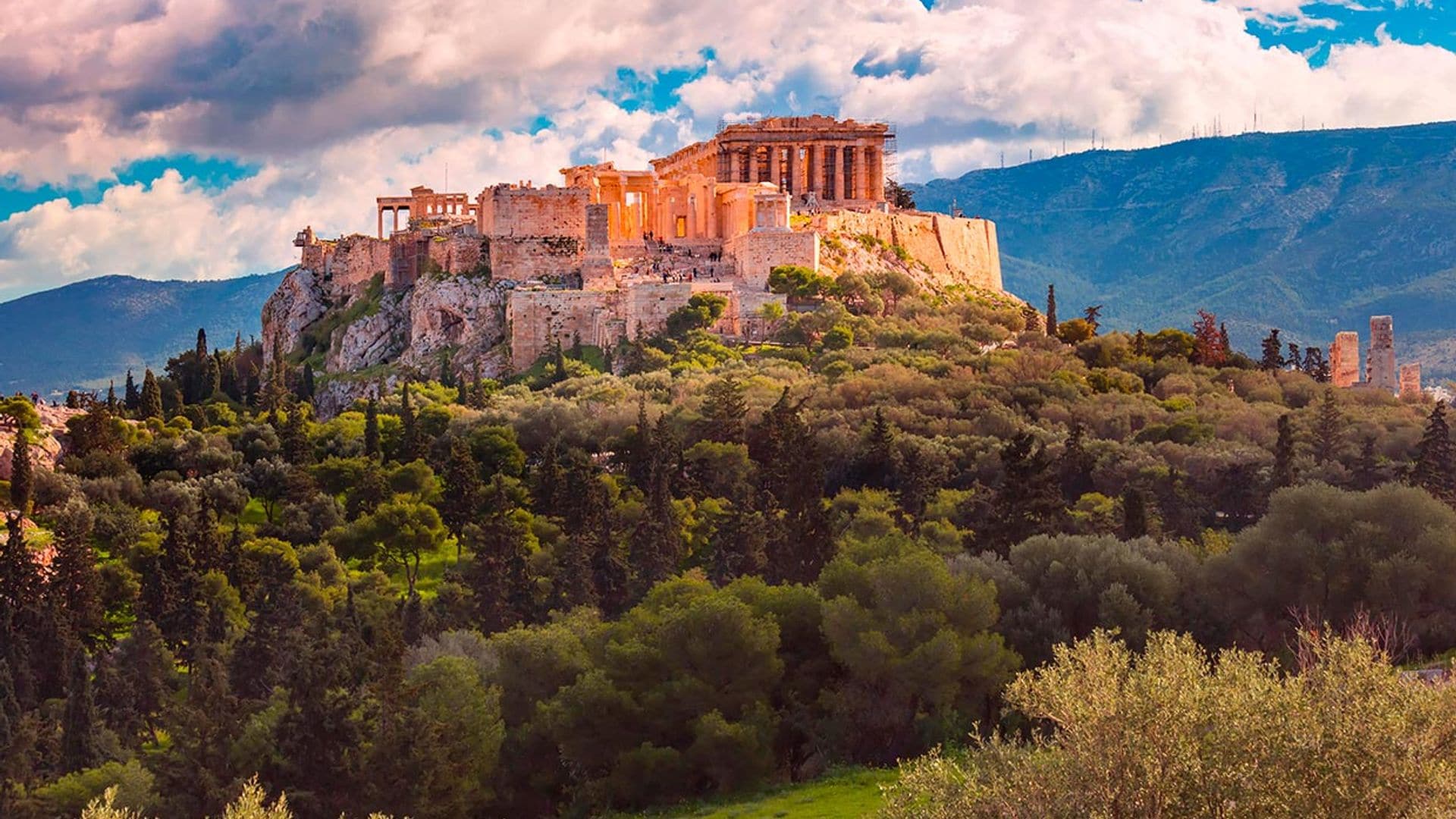Atenas como si fueras Sócrates: un paseo por las joyas (y los secretos) de la Antigüedad 