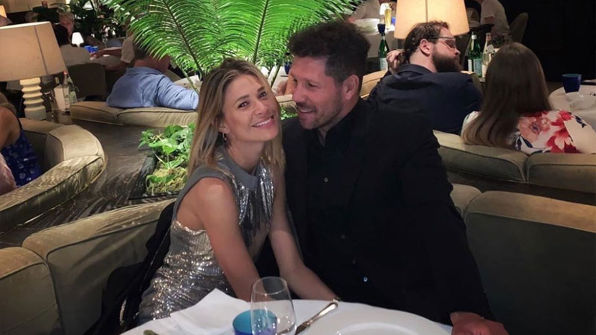 Carla Pereyra nos desmiente que ya se haya casado con Diego Simeone