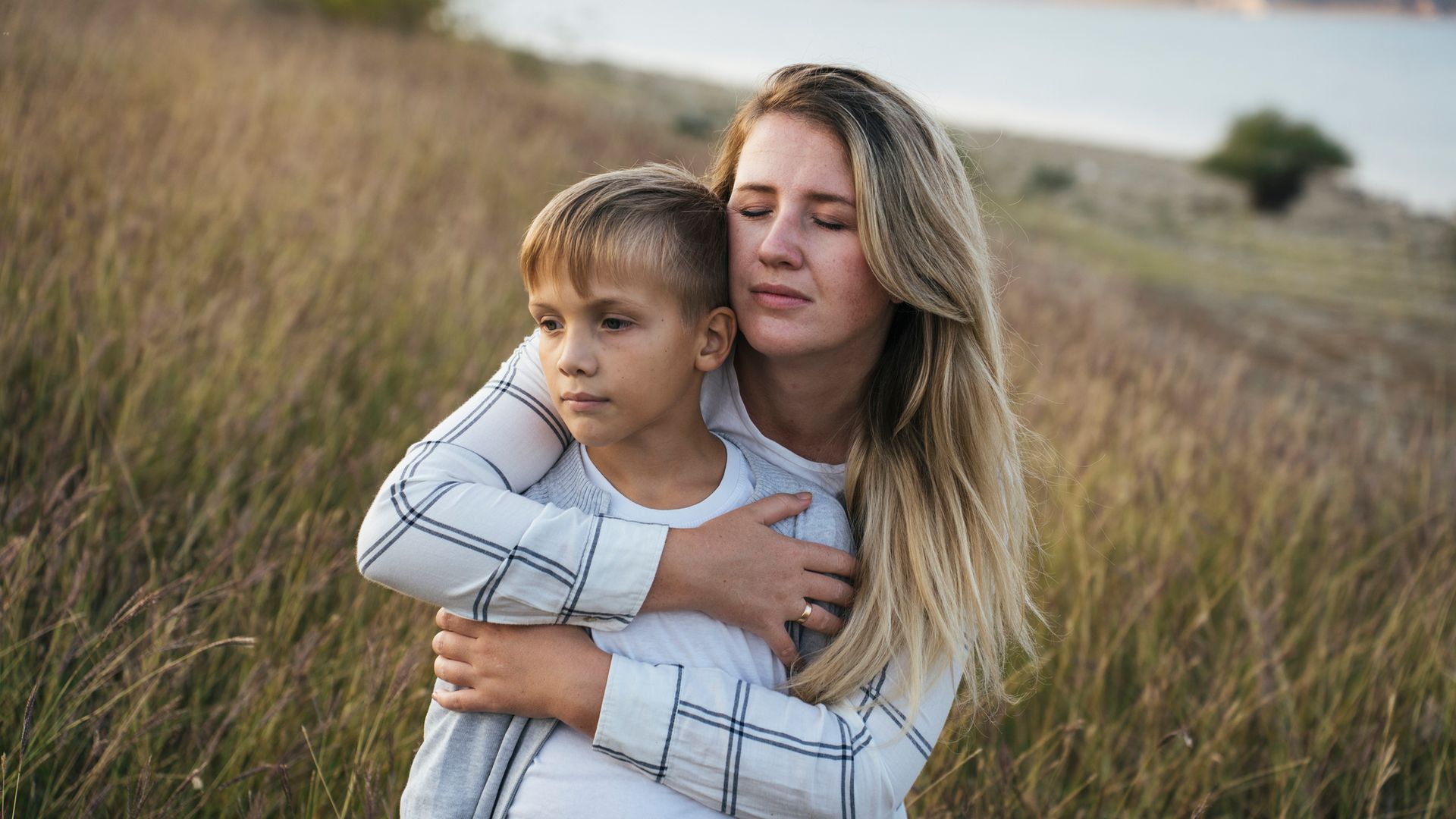 Elena Sánchez, psicóloga, sobre cómo viven el Día del Padre niños que han perdido al suyo: "Escuchar cómo otros hablan de planes con su padre puede hacer que la ausencia se vuelva muy evidente"