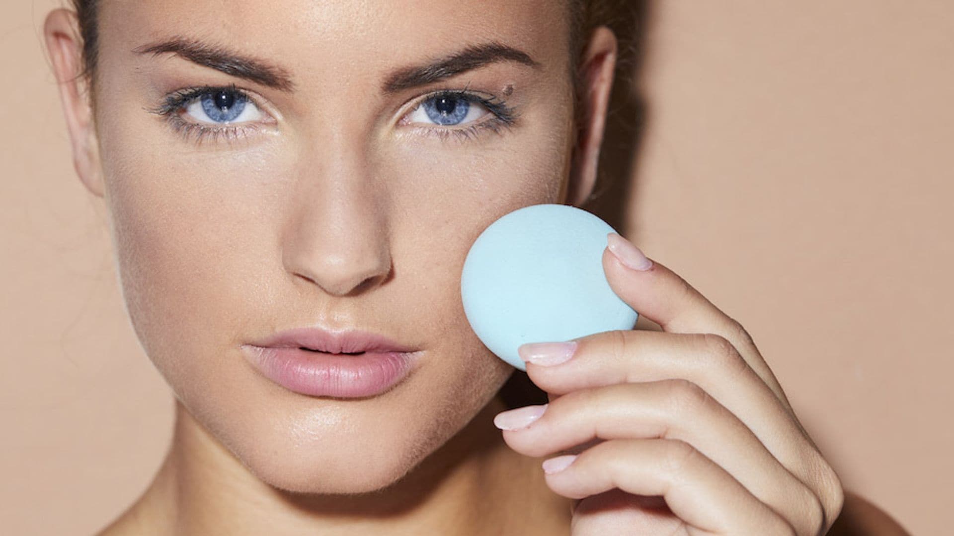 ¿Con qué desmaquillas tu rostro?: El algodón que usas también tiene efectos en tu piel