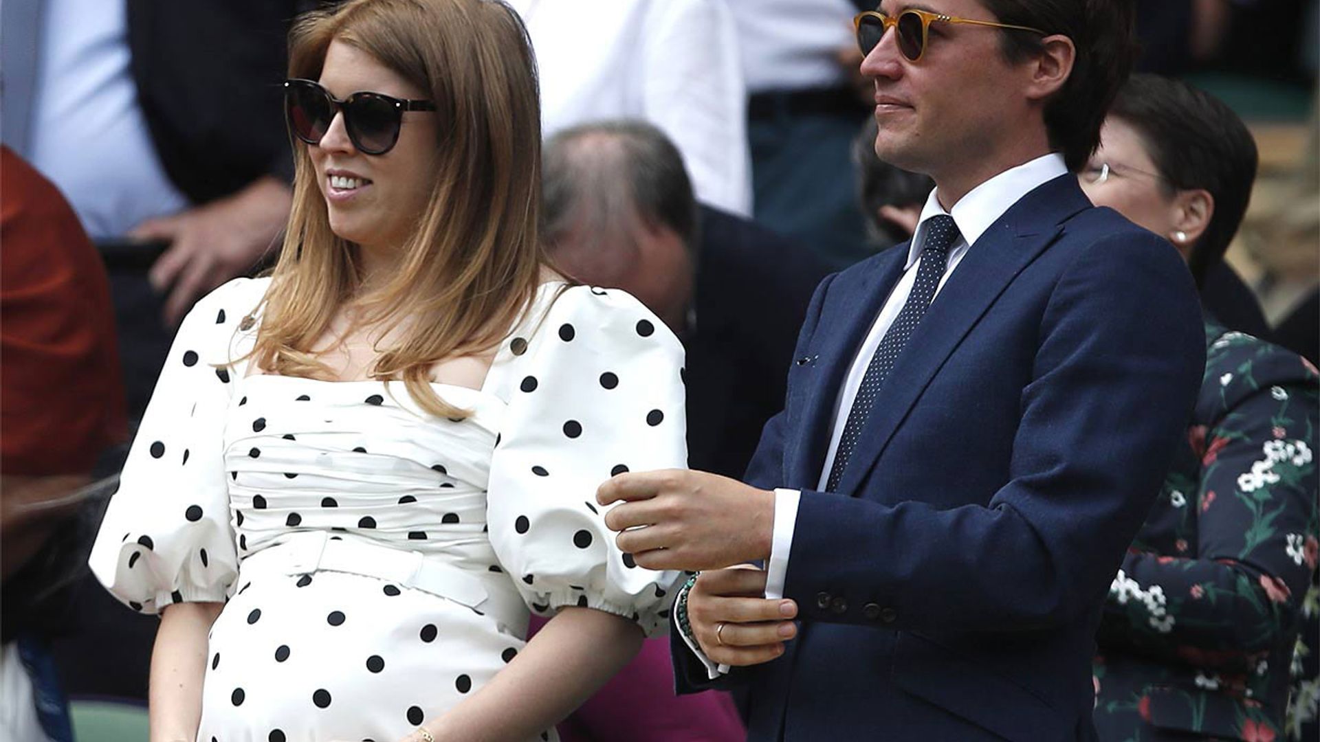 Los dulces gestos premamá de Beatriz de York en las gradas de Wimbledon