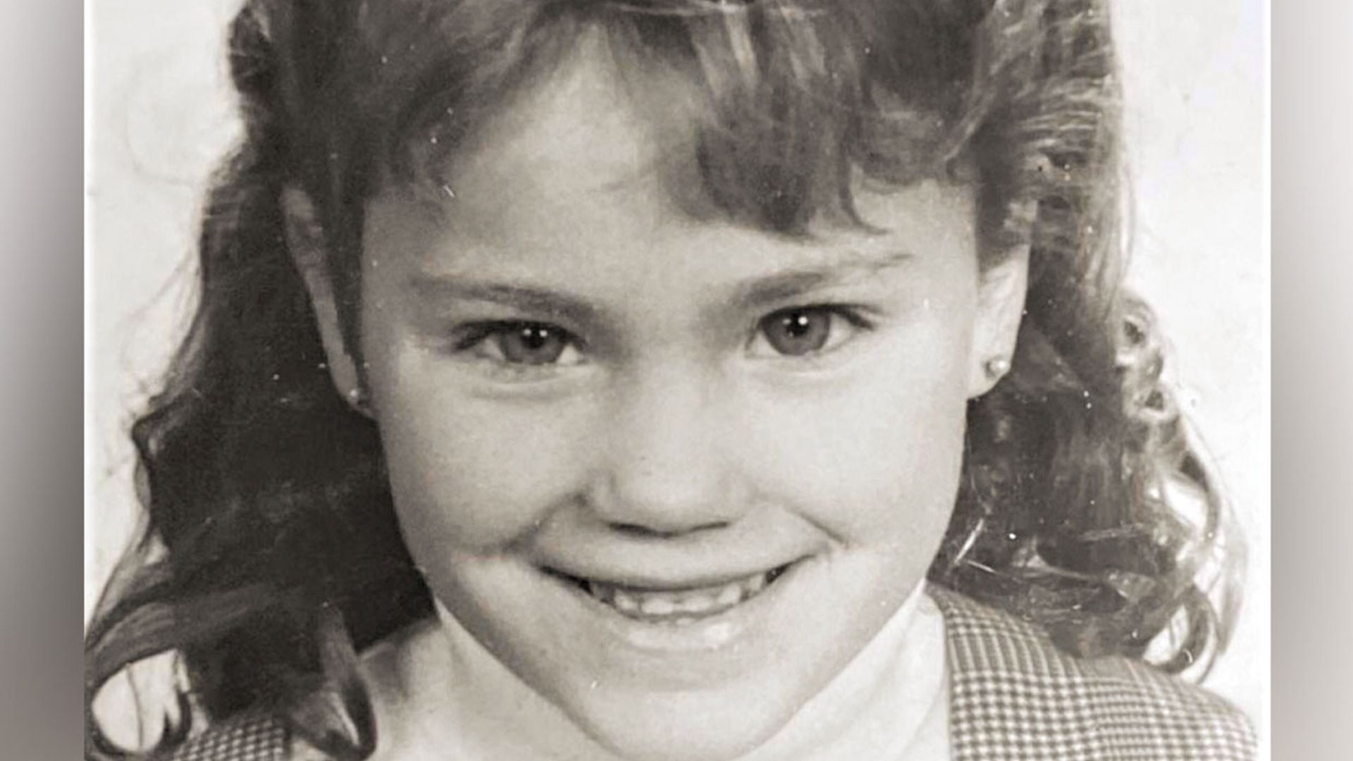 ¿Reconoces a la niña de la foto? Cumple años y protagoniza una de las series más famosas de la tele