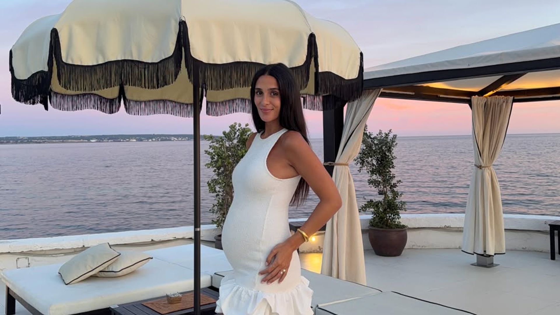 Claudia Martínez se sincera sobre las secuelas de su TCA y su impacto en el embarazo: "Solo me pesa mi doctora en las revisiones"