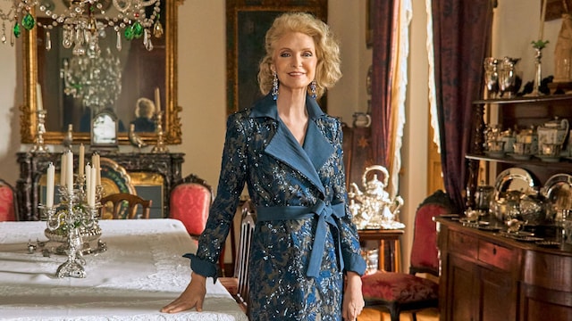 Pilar en uno de los salones principales del palacio. 