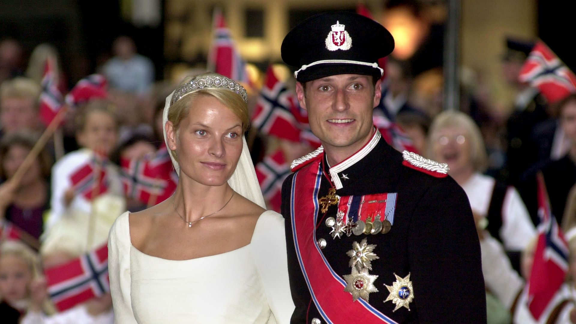 Los príncipes Haakon y Mette-Marit de Noruega celebran sus bodas de plata