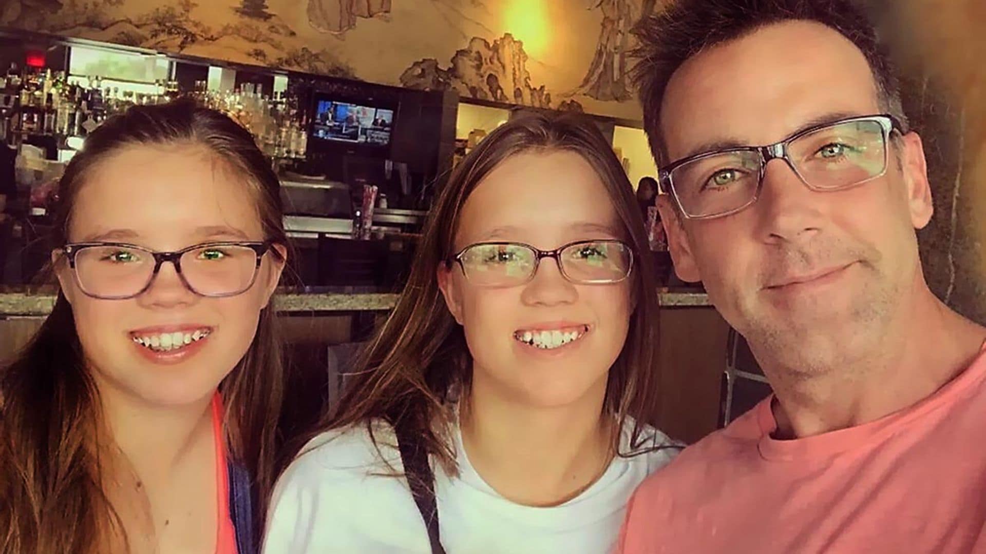 ¡Lindas señoritas! Las gemelas de Carlos Ponce ya son unas adolescentes