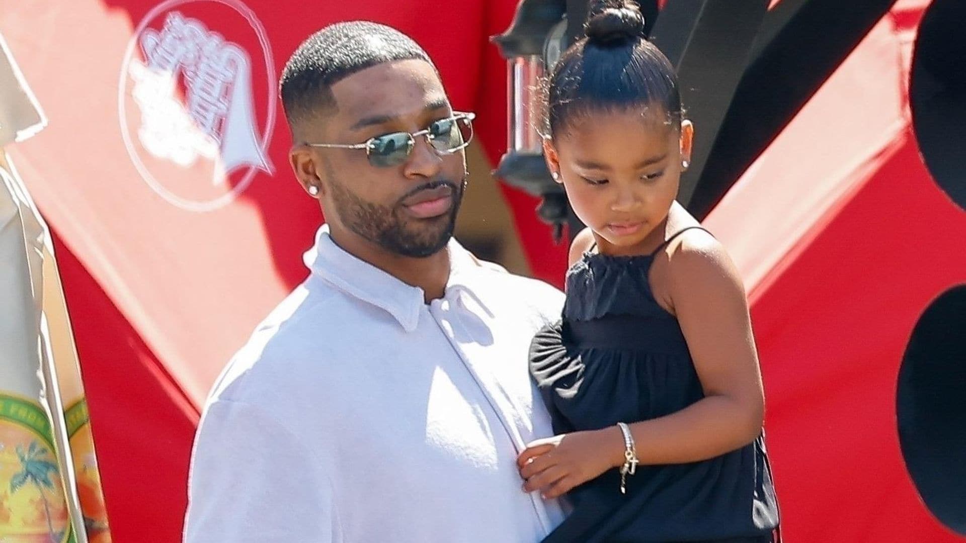 Como nunca, Tristan Thompson presume sus mejores pasos al lado de su pequeña True