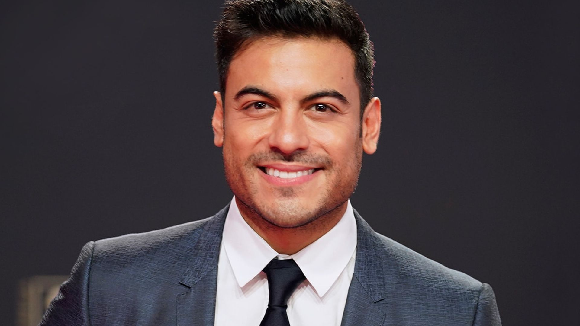 Como pocas veces, Carlos Rivera habla de su relación con Cynthia Rodríguez