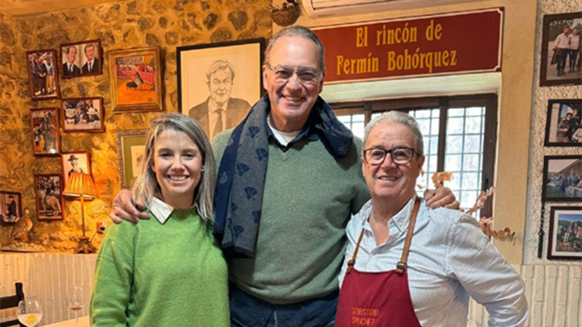 La reaparición de Bertín Osborne, en buena forma y comiendo cochinillo tras el 'infierno' vivido por su estado de salud