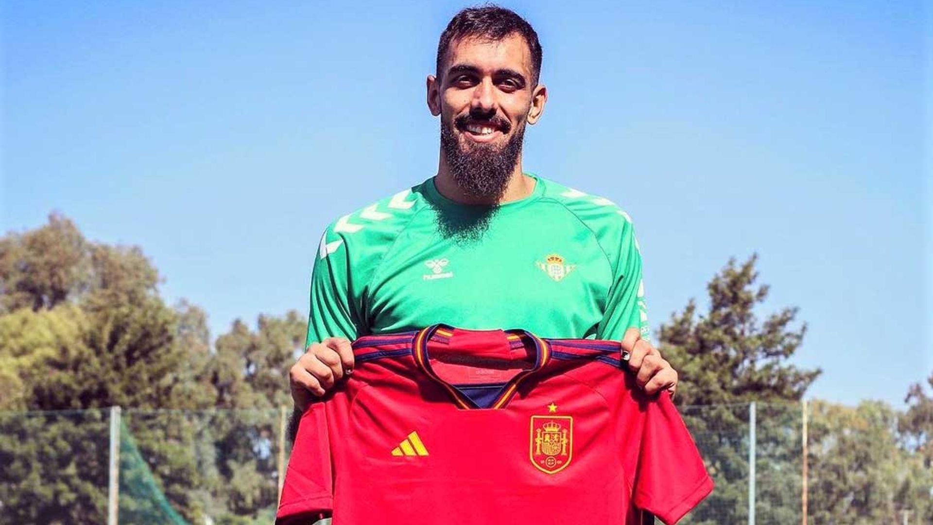 Conoce a Borja Iglesias, el mejor amigo de Joaquín, que se ha quedado a las puertas del Mundial