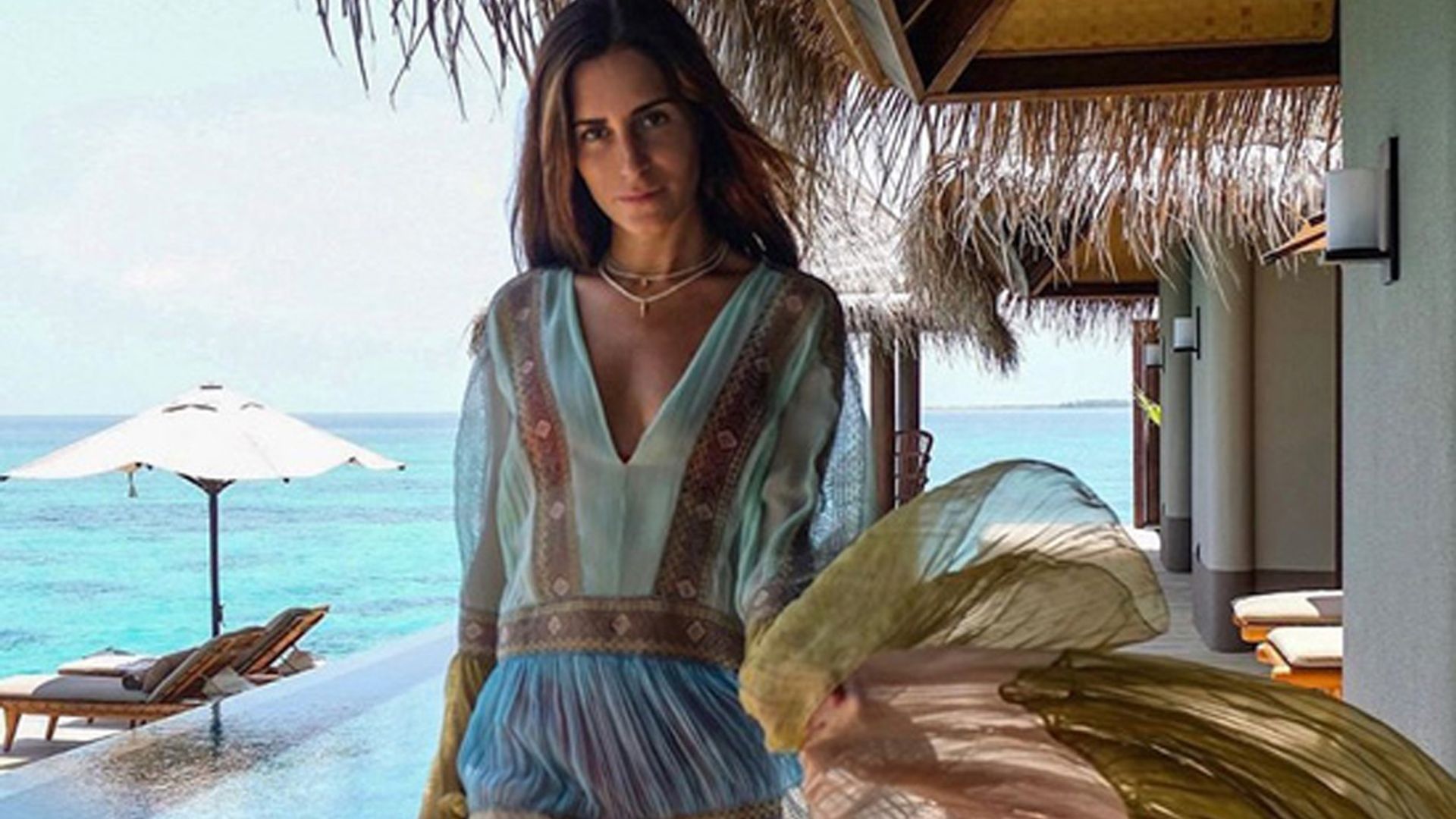 ¡Adiós traje! Con estos vestidos (semi)transparentes serás la mejor vestida en los días de calor