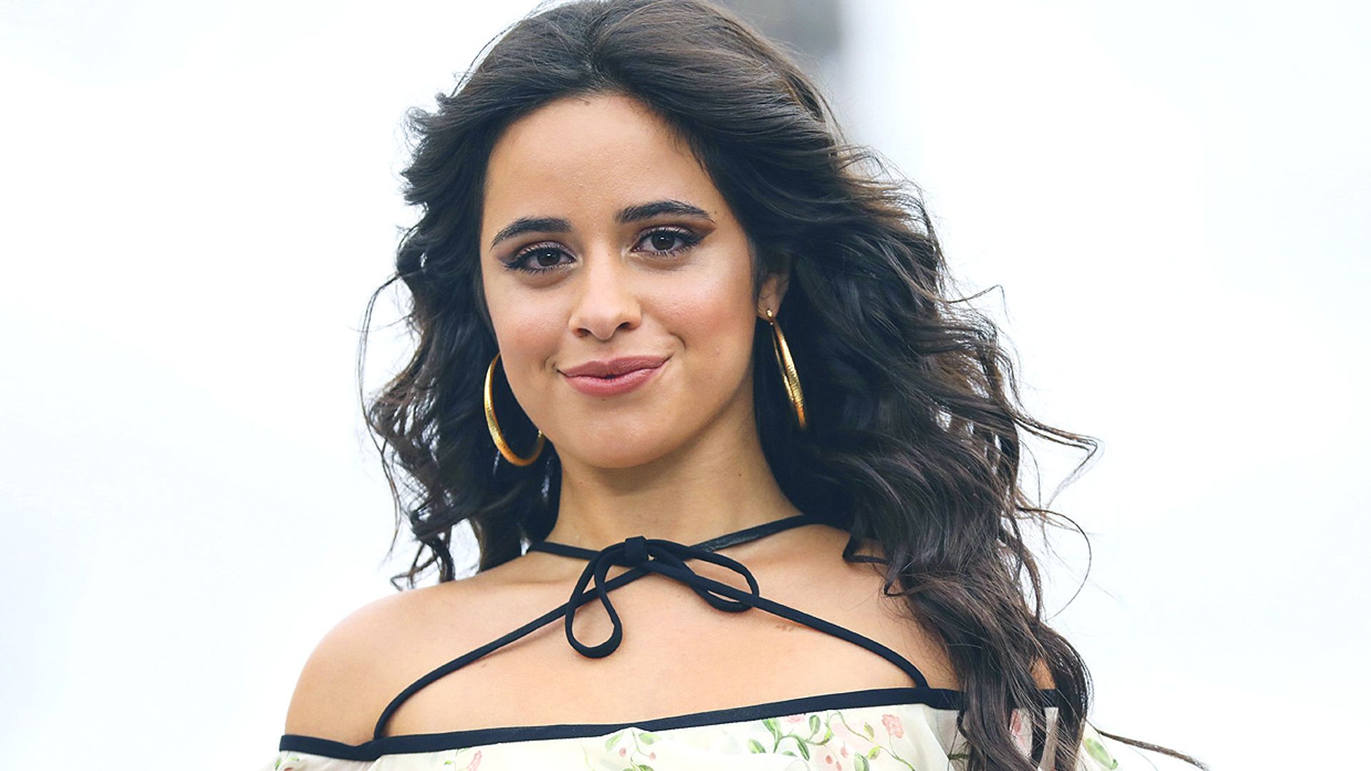 Camila Cabello da la bienvenida a su soltería con un radical cambio de look