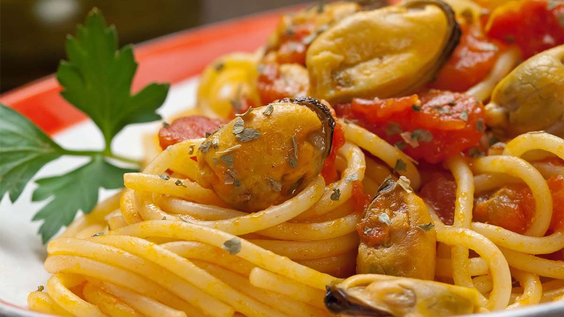 Espaguetis con mejillones de lata