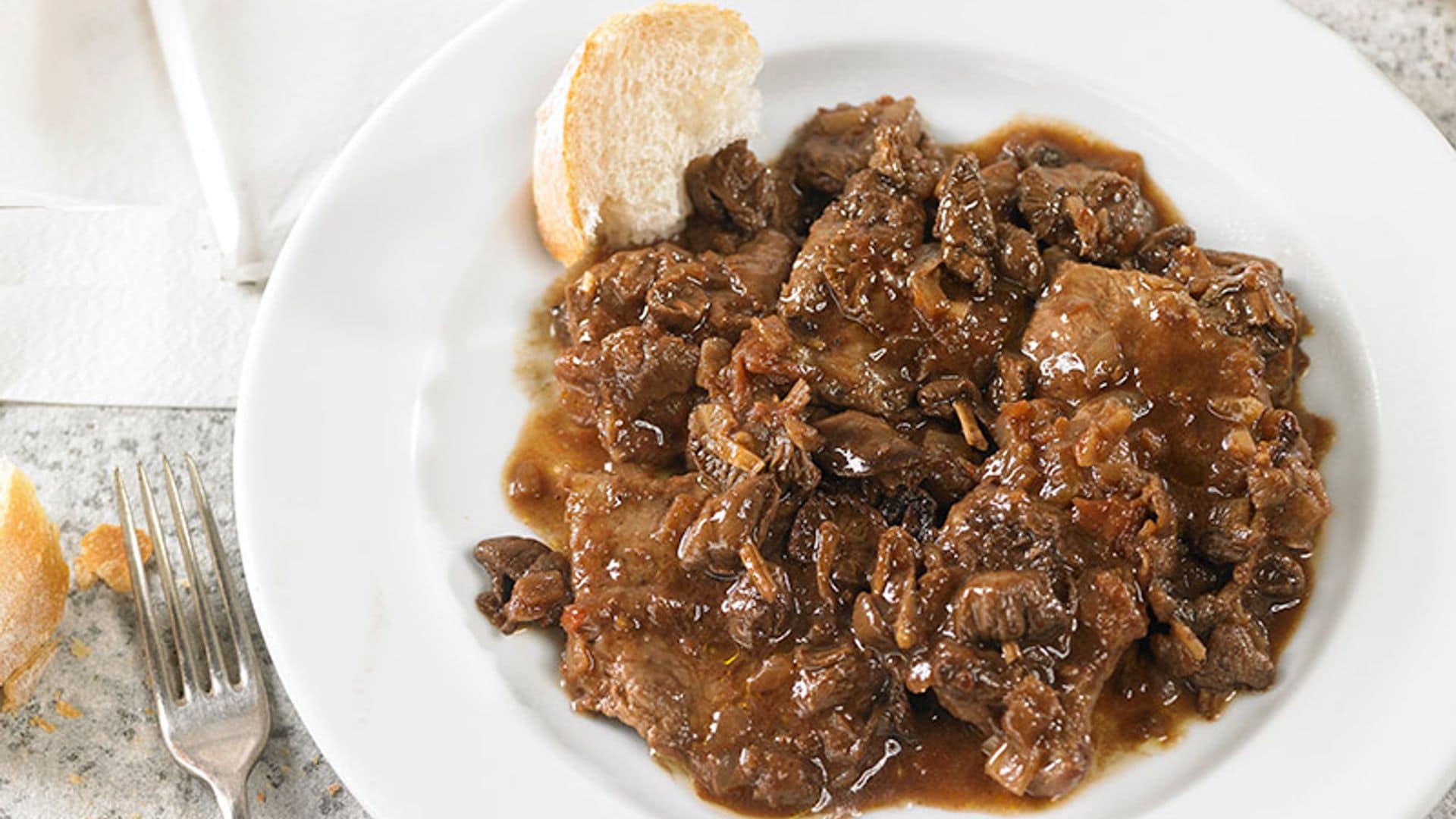 Fricandó con setas a la catalana
