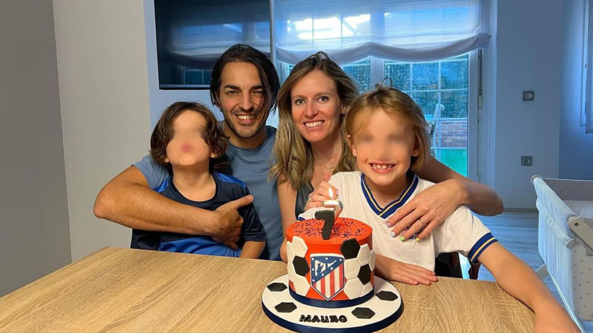 Andrea Prat, en el mejor momento de su vida, celebra el cumpleaños de su hijo tras convertirse en familia numerosa