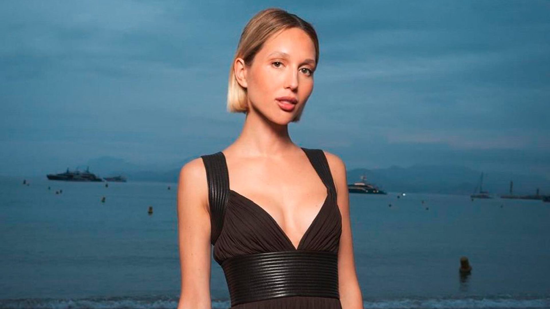 Olympia de Grecia recupera en Cannes el vestido 'baby doll' que más favorece y regresa en 2024
