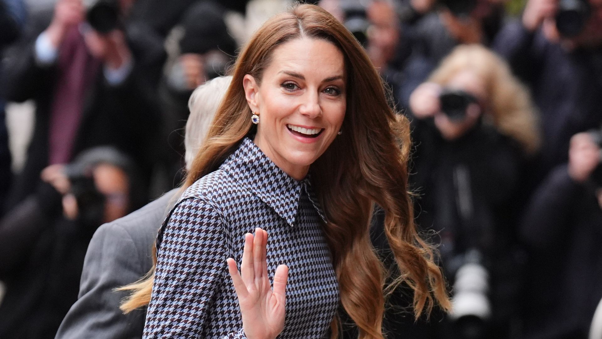 Este es el corte a capas que tienes que pedir a tu peluquero para conseguir el peinado 'blowout' de Kate Middleton y las actrices