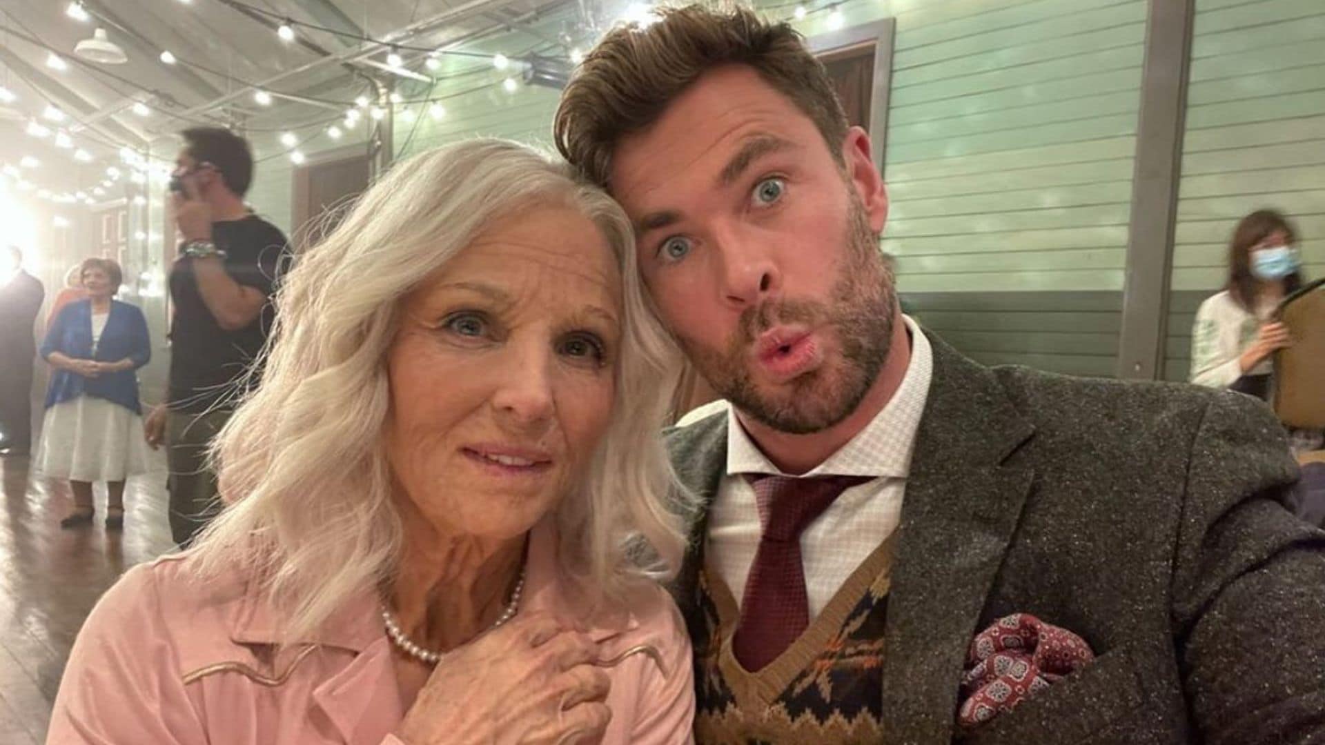 Elsa Pataky y Chris Hemsworth, de su romántico vídeo bajo el agua a esta curiosa foto, ¿qué significa?