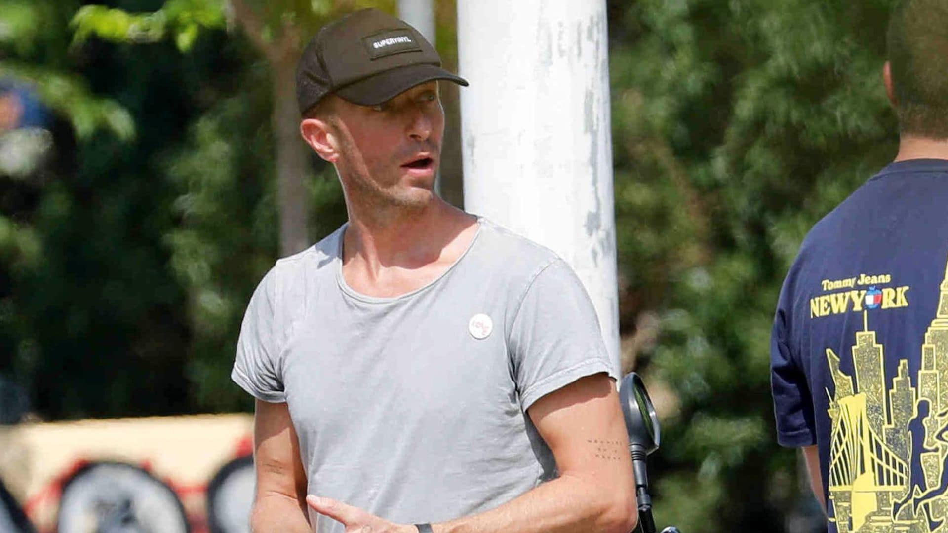 Chris Martin, como un turista por Barcelona, tras el triunfo histórico de sus conciertos