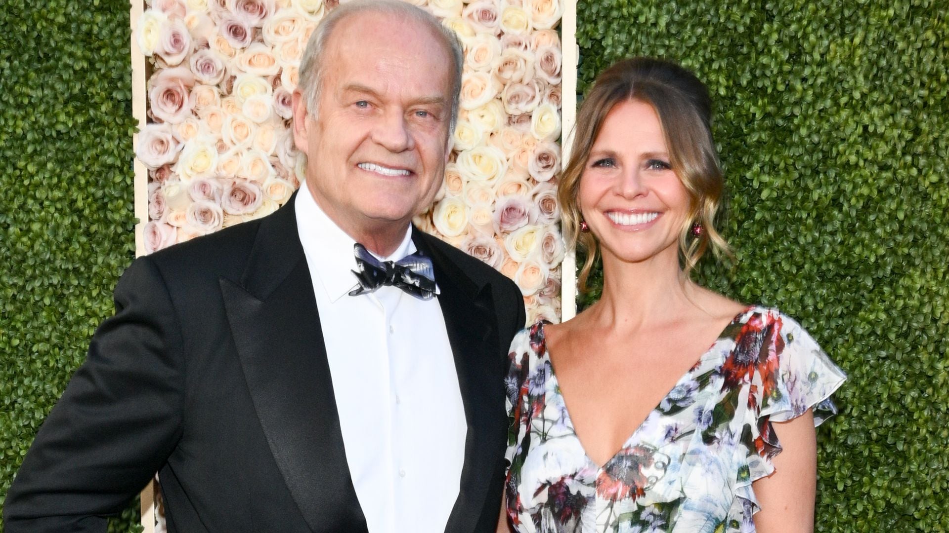 Kelsey Grammer y Kayte Walsh en los Globos de Oro de 2024
