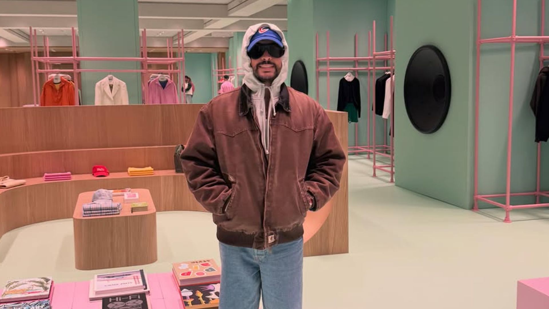 Bad Bunny y Zara confirman su alianza inquebrantable tras la Super Bowl y la Met Gala diseñando una colección de moda 