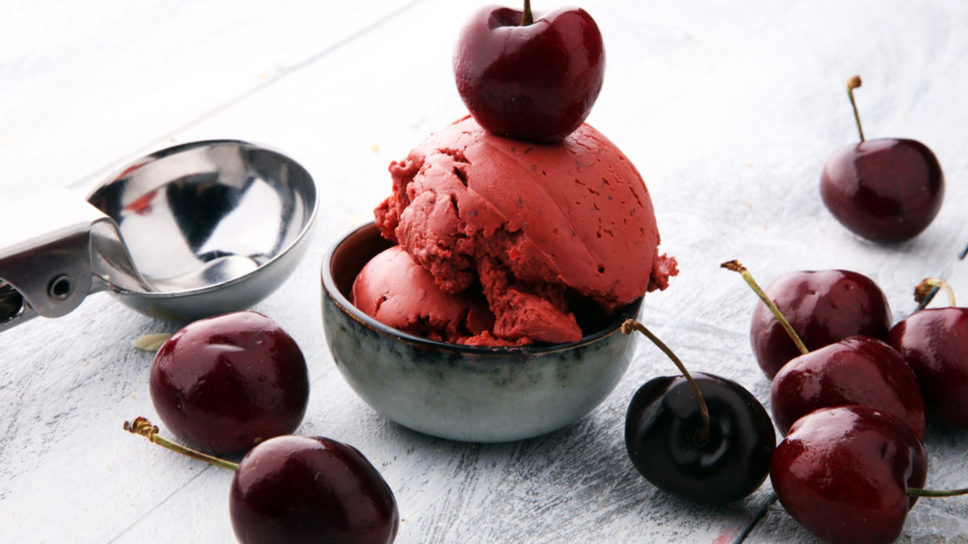 Helado casero de cerezas