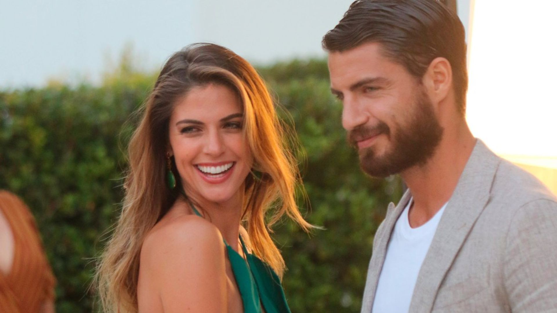 Maxi Iglesias y Stephanie Cayo dan un paso más en su relación